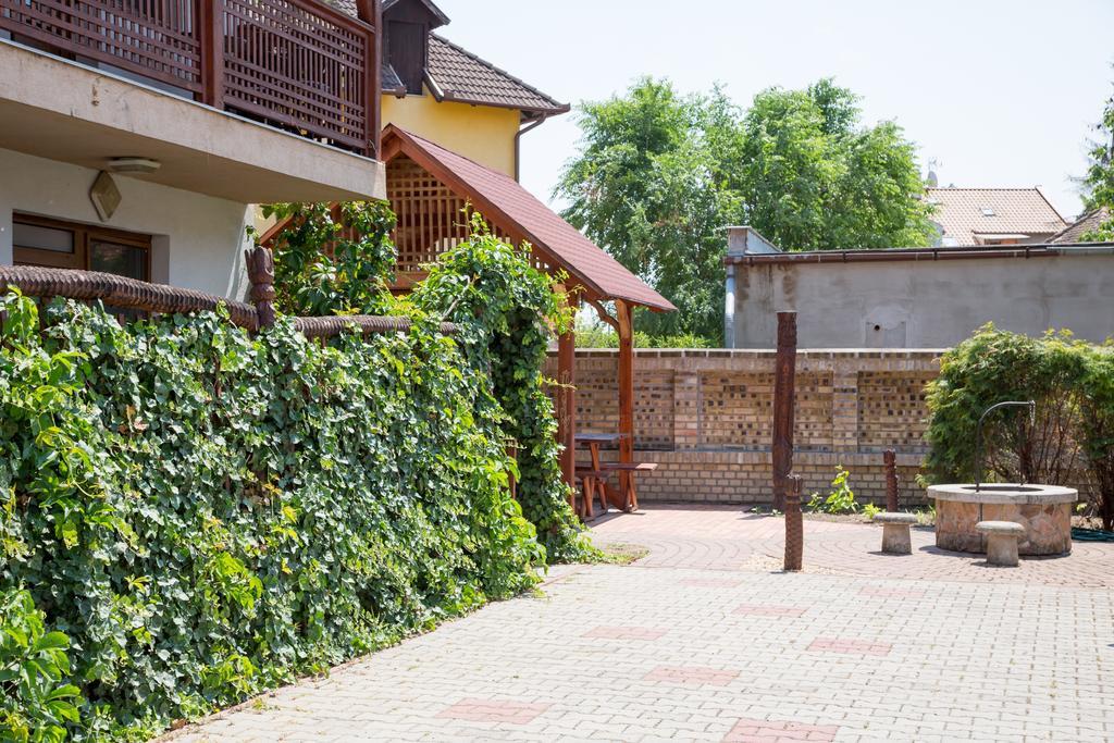 Rozsakert Apartmanhaz Hajdúszoboszló Exterior foto